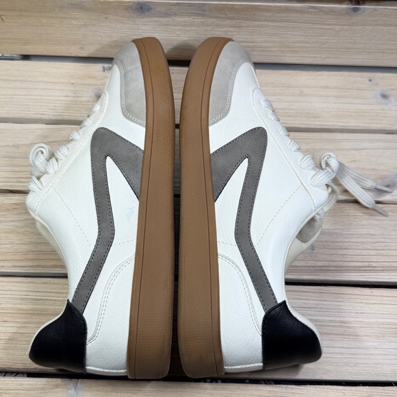 DV by DOLCE VITA Voyage Sneakers Grey Multi Size 9.5 - Picture 9 of 10